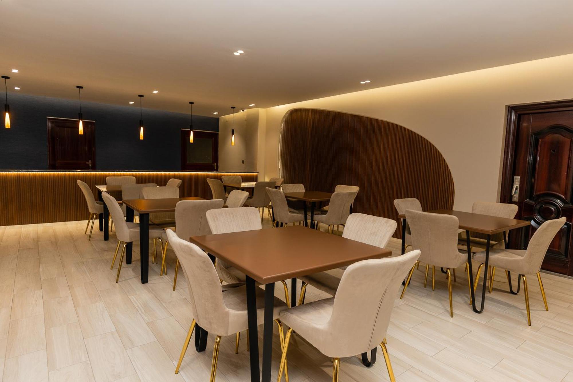 Perola Hotel Мапуту Экстерьер фото