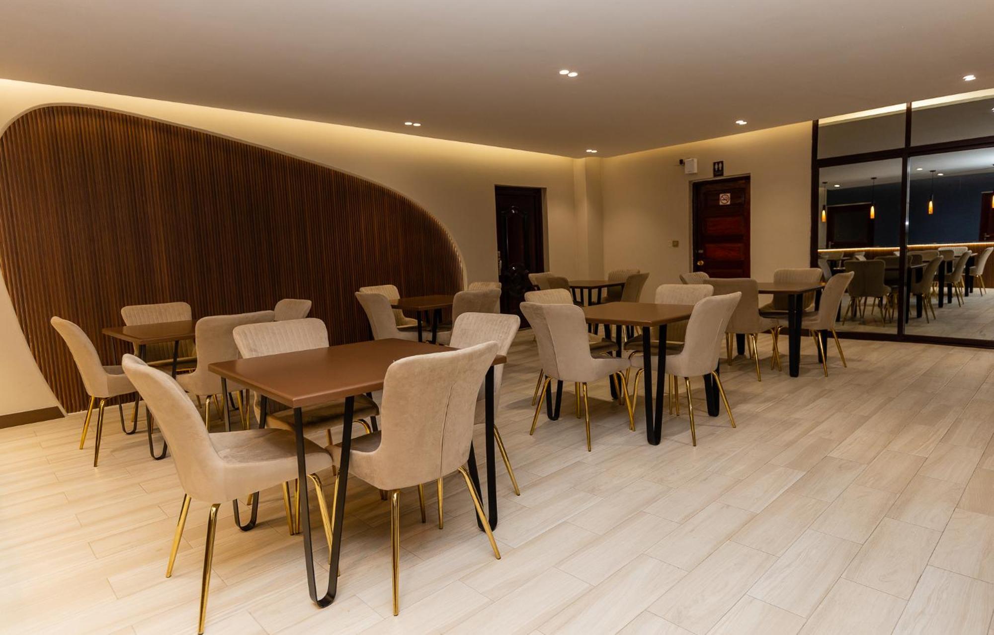 Perola Hotel Мапуту Экстерьер фото